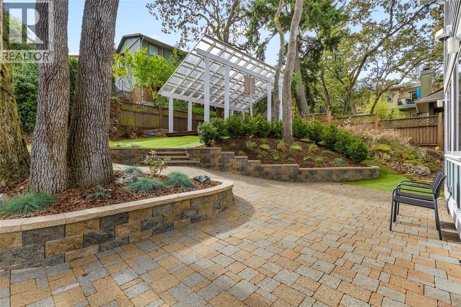  3927 Druce Lane, Saanich