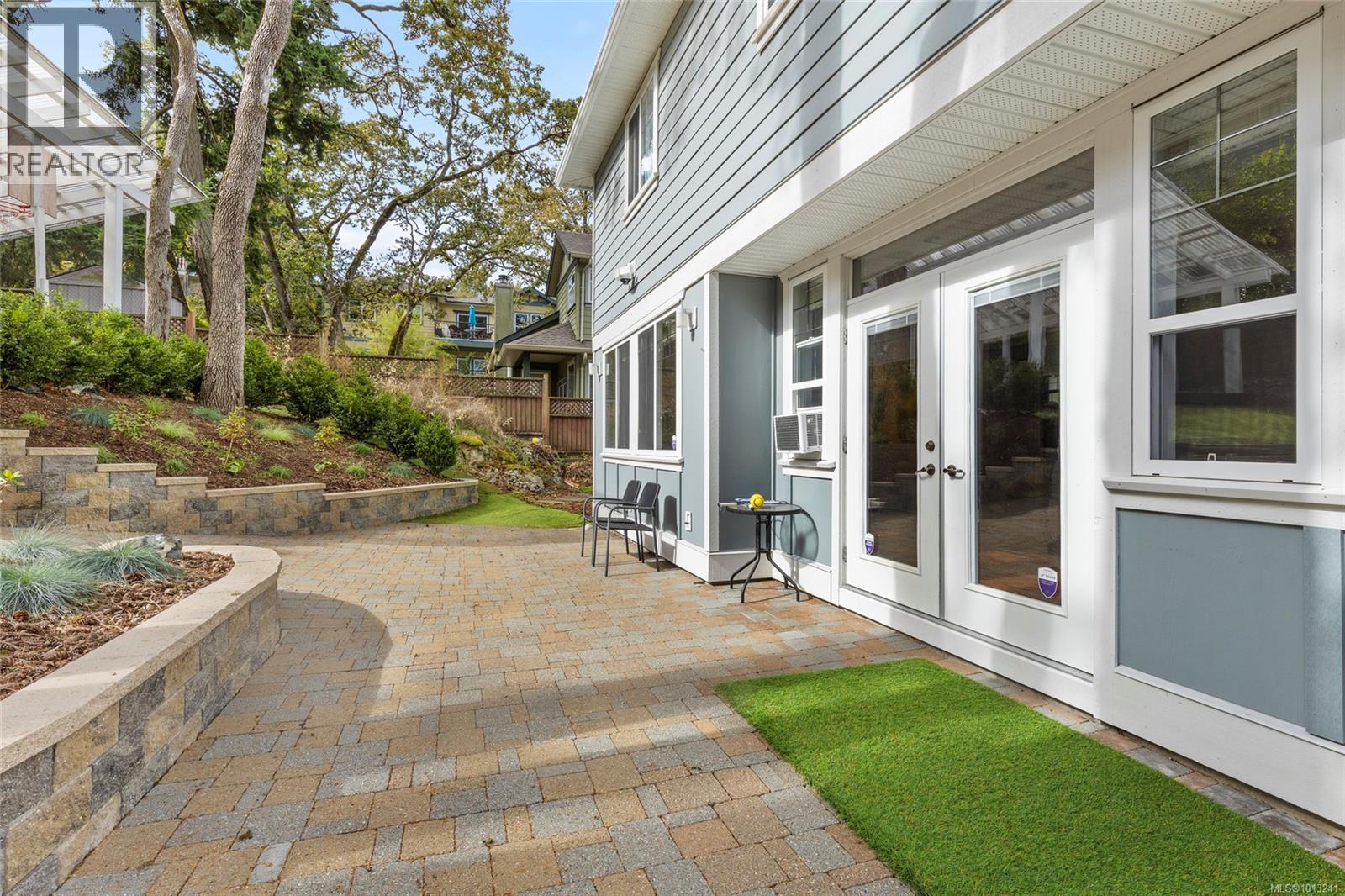  3927 Druce Lane, Saanich