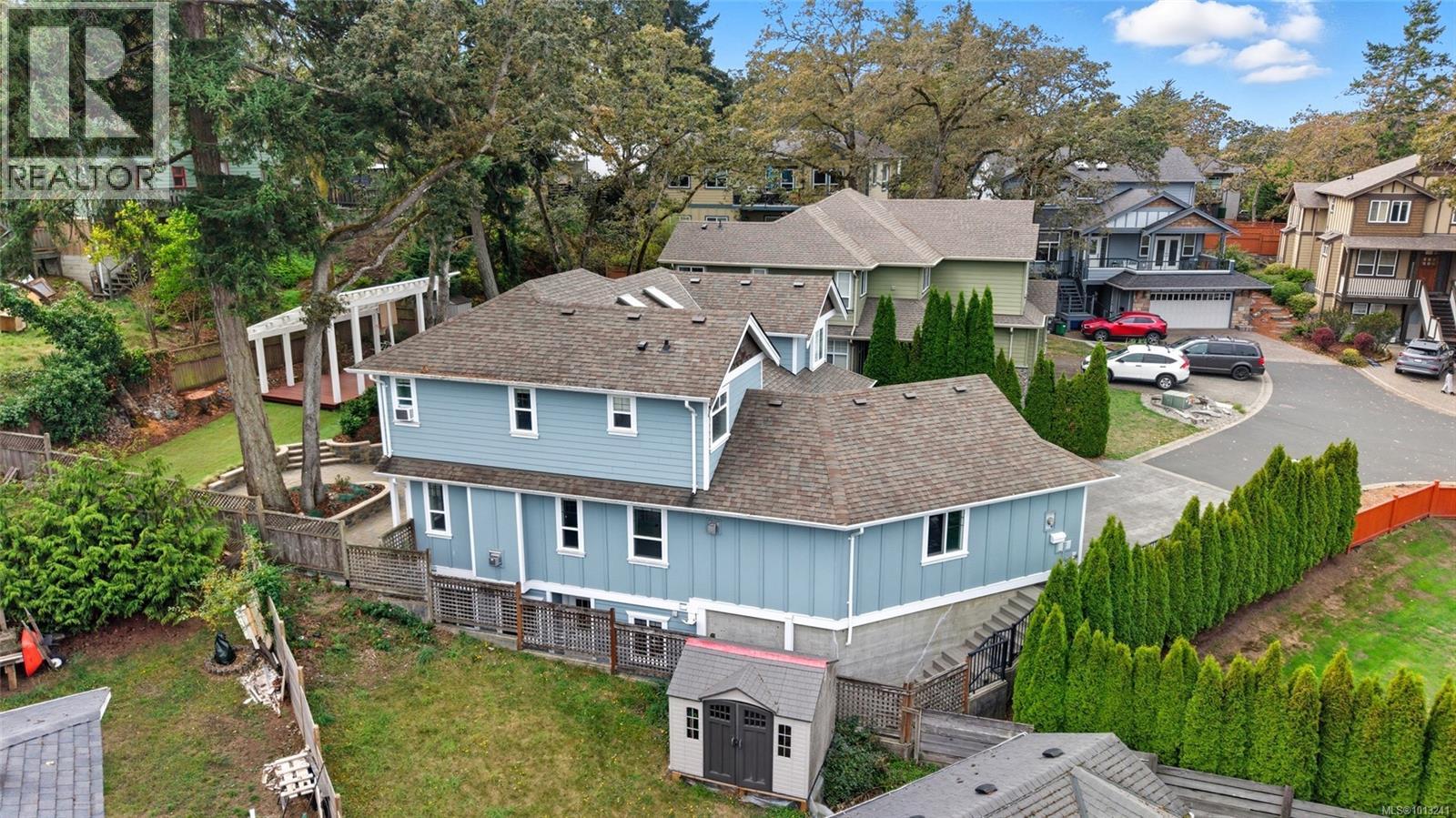  3927 Druce Lane, Saanich