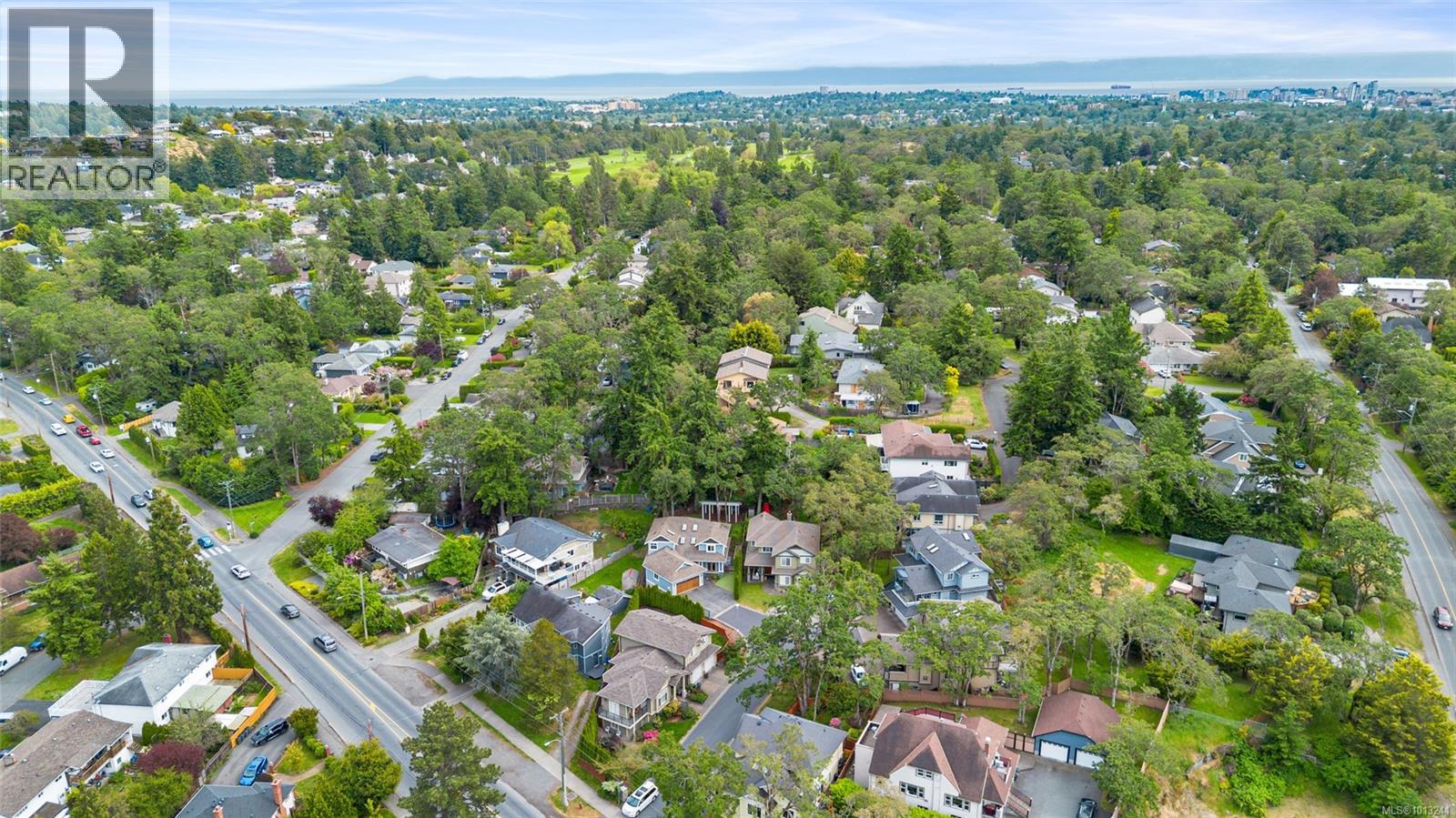  3927 Druce Lane, Saanich