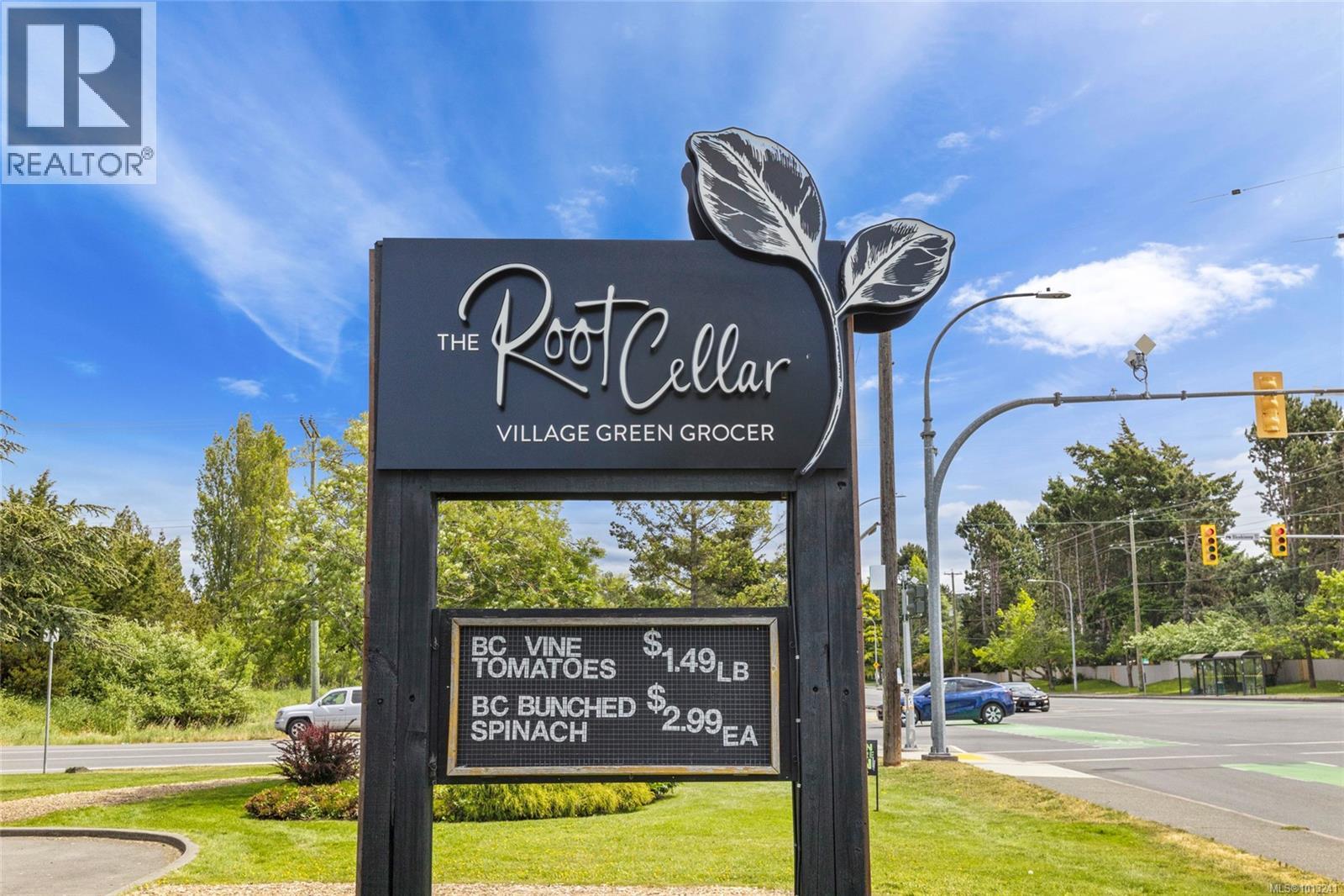  3927 Druce Lane, Saanich