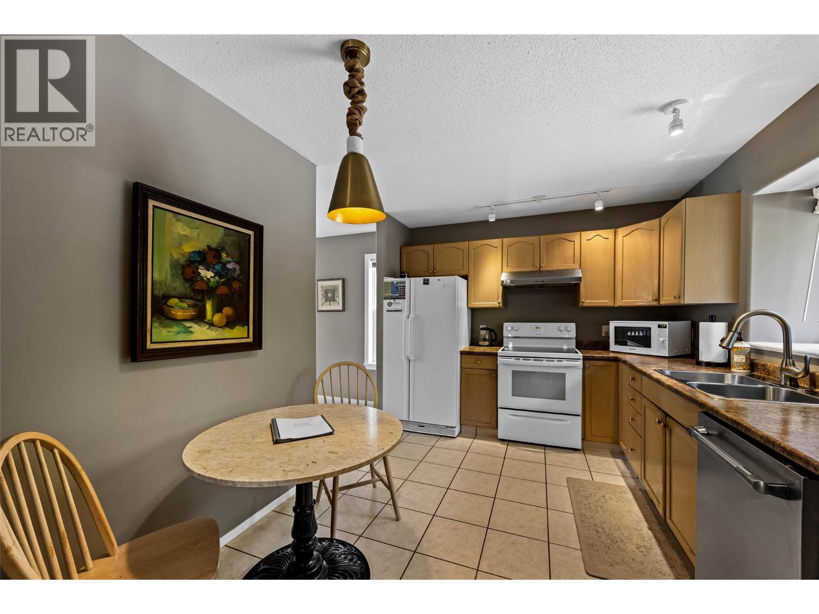 1927 Fir Place, Kamloops