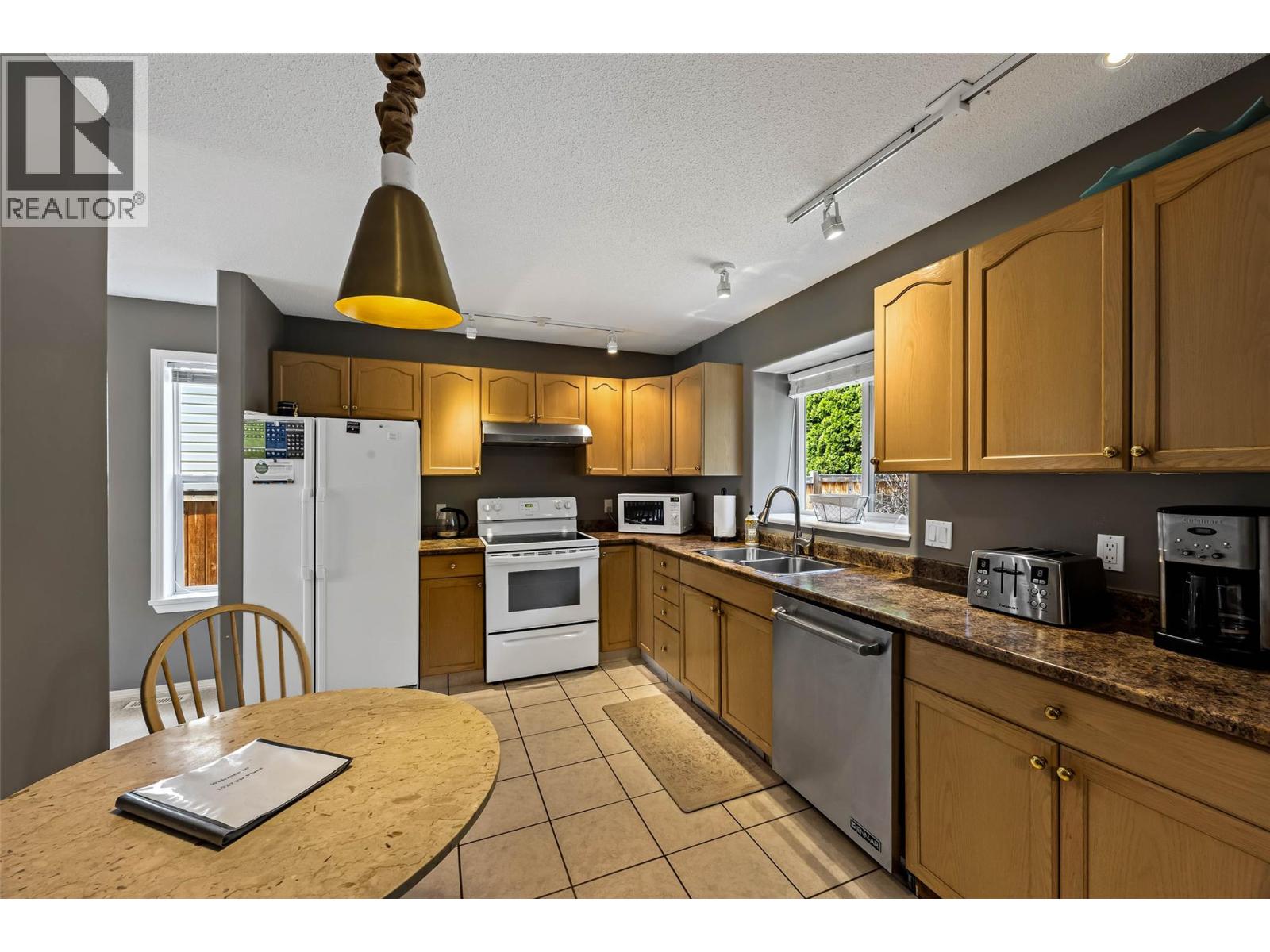 1927 Fir Place, Kamloops