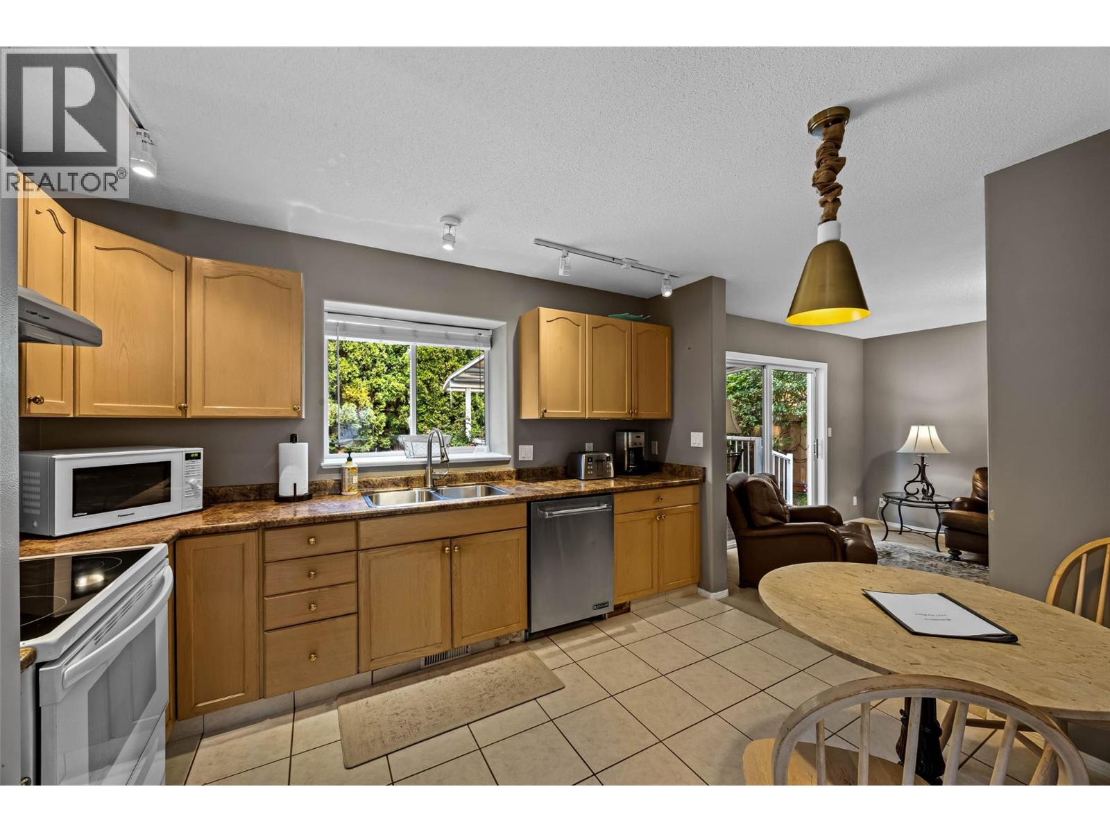 1927 Fir Place, Kamloops