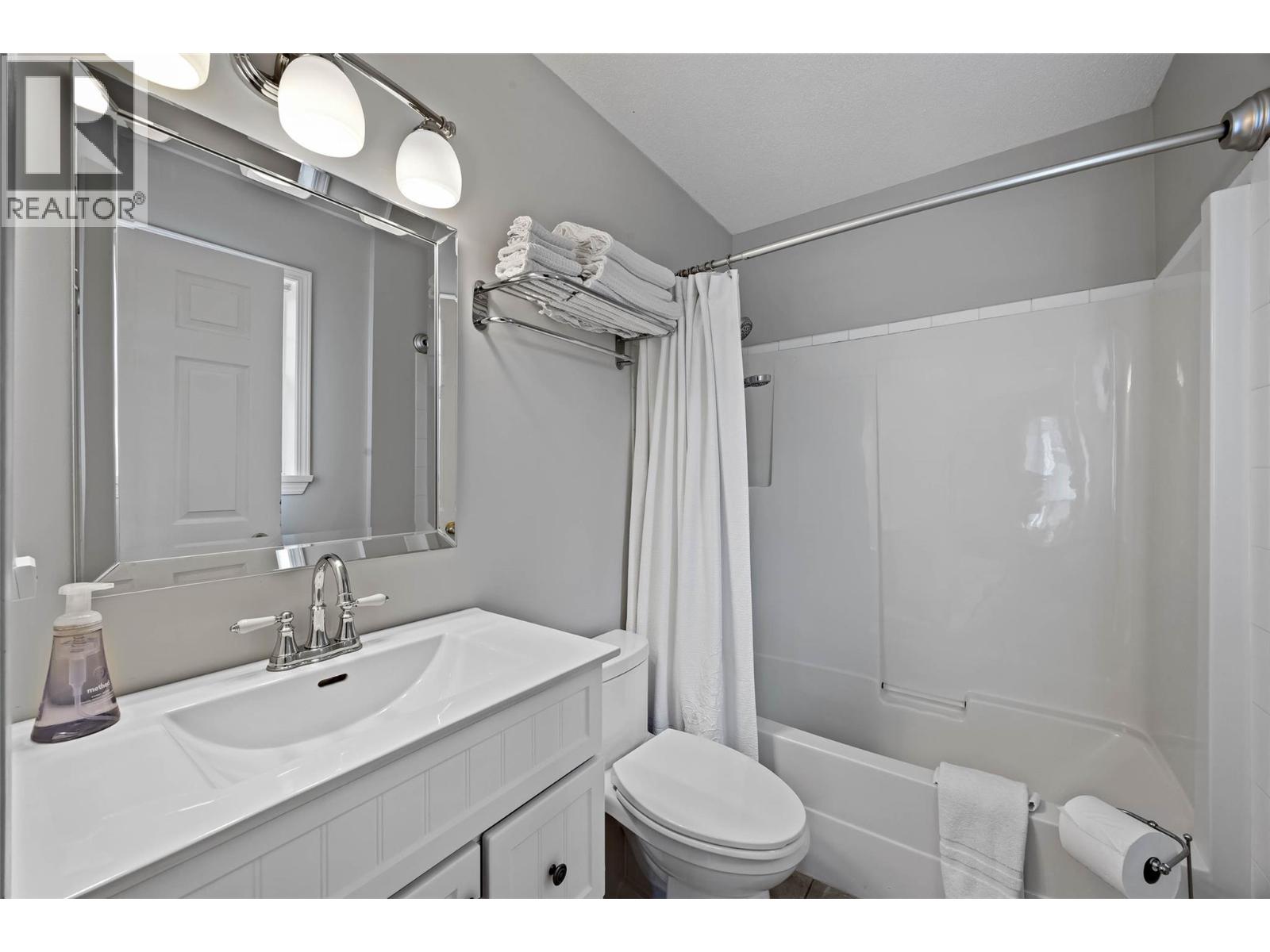 1927 Fir Place, Kamloops