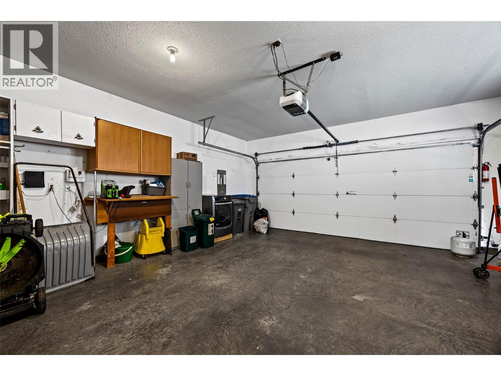 1927 Fir Place, Kamloops