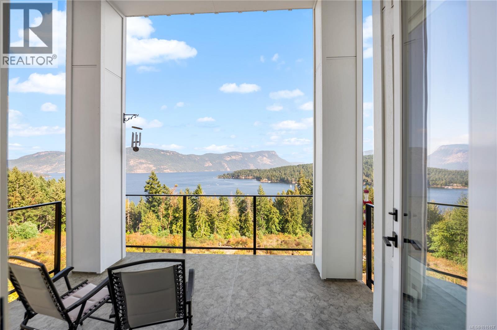 6469 Marine Cres, Duncan