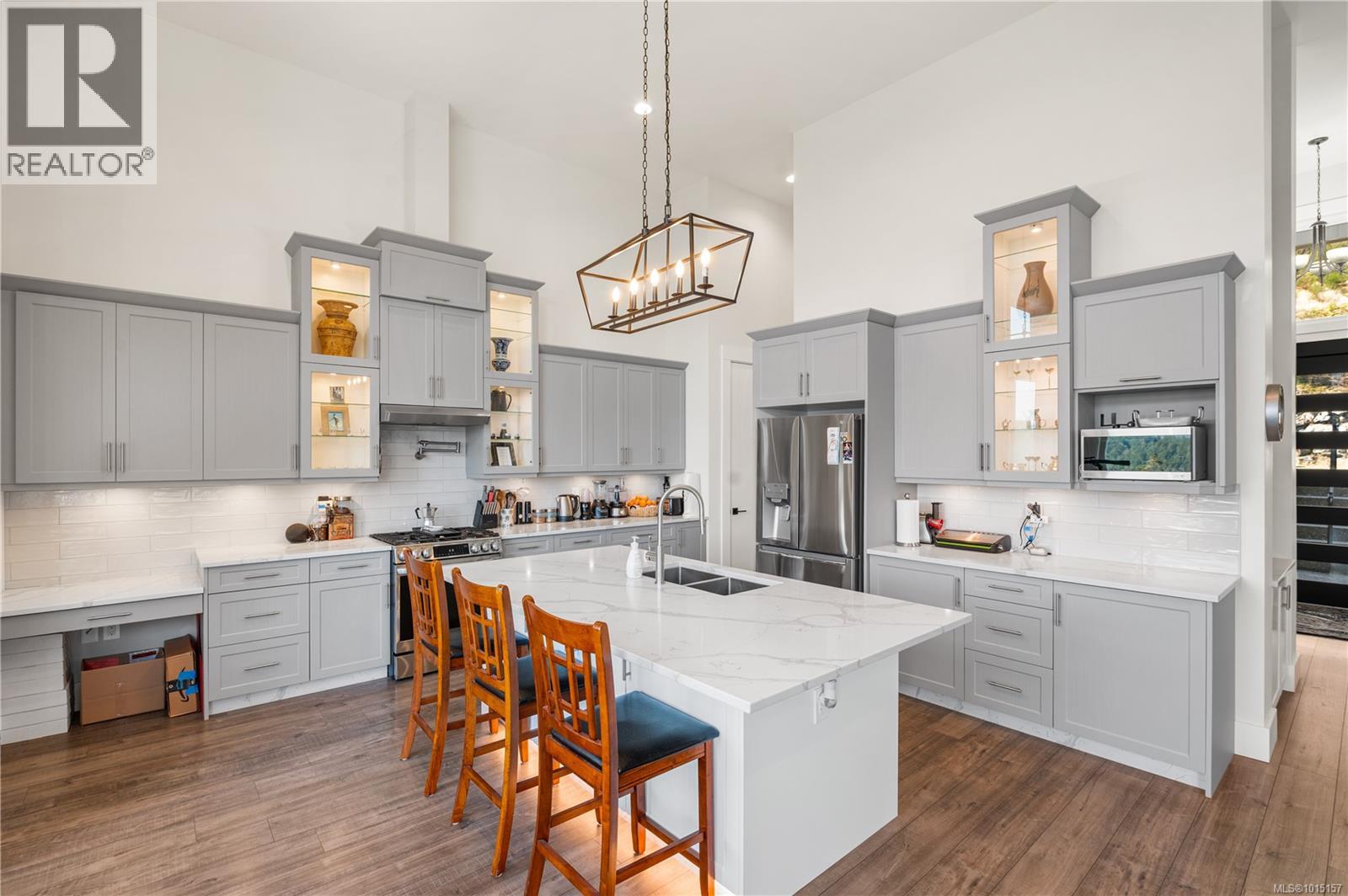 6469 Marine Cres, Duncan