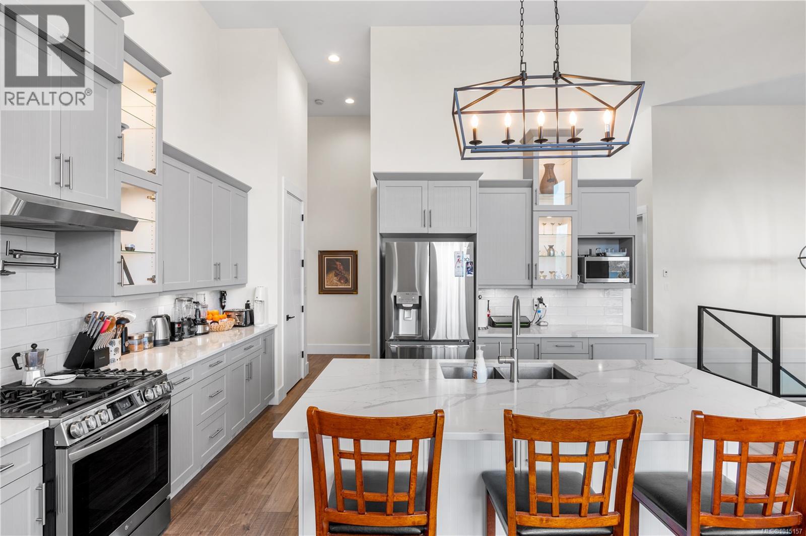6469 Marine Cres, Duncan
