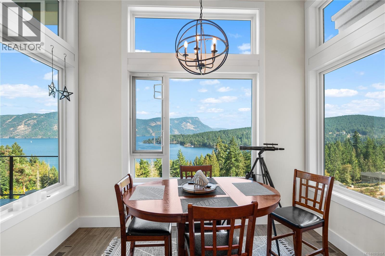 6469 Marine Cres, Duncan