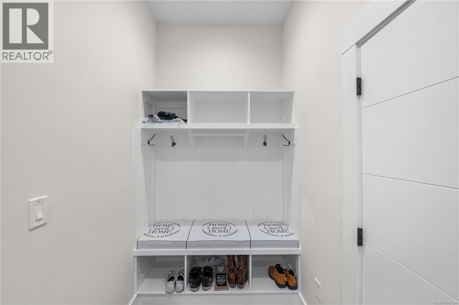 6469 Marine Cres, Duncan