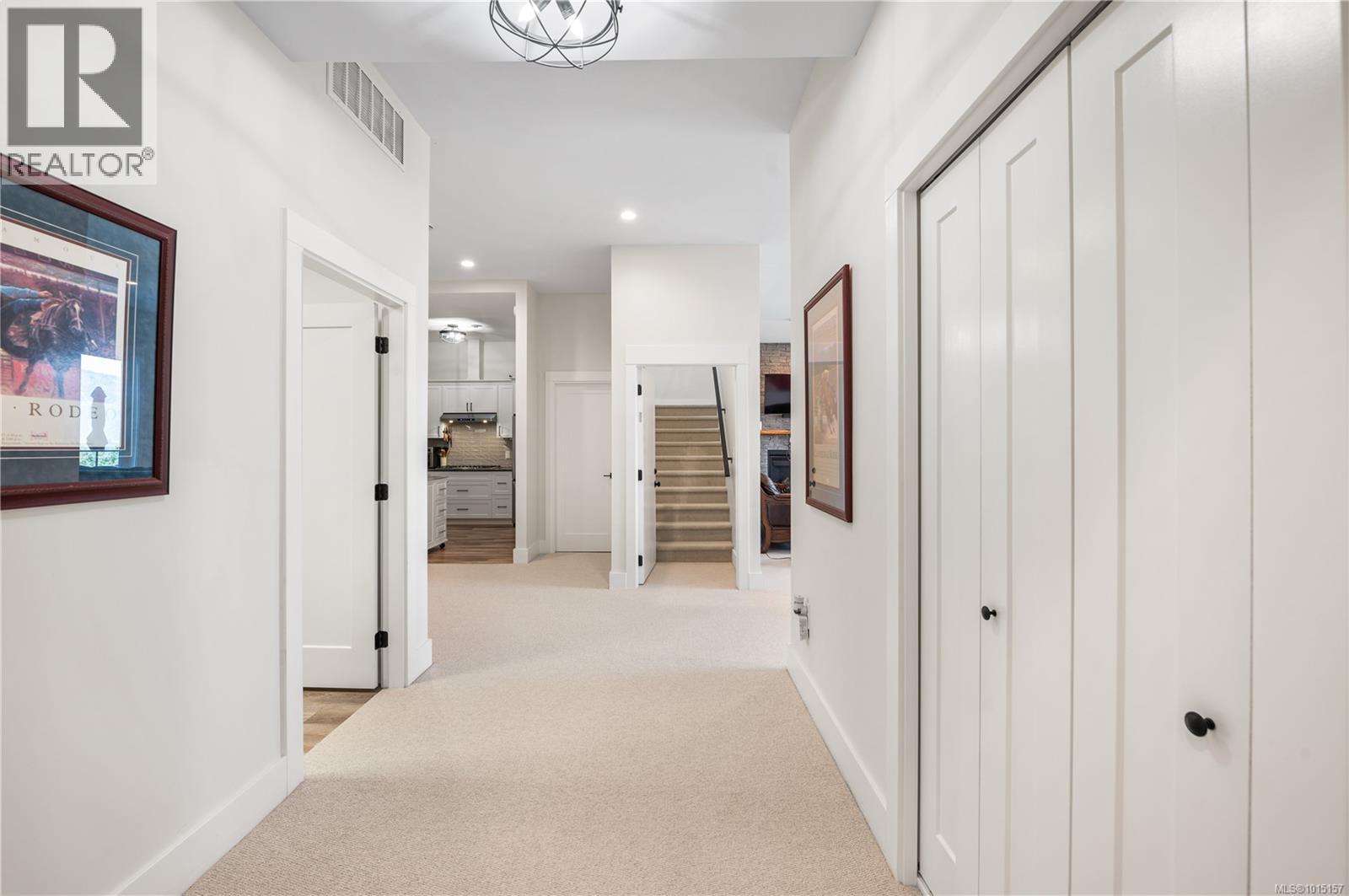 6469 Marine Cres, Duncan