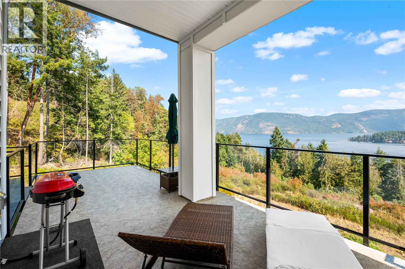 6469 Marine Cres, Duncan