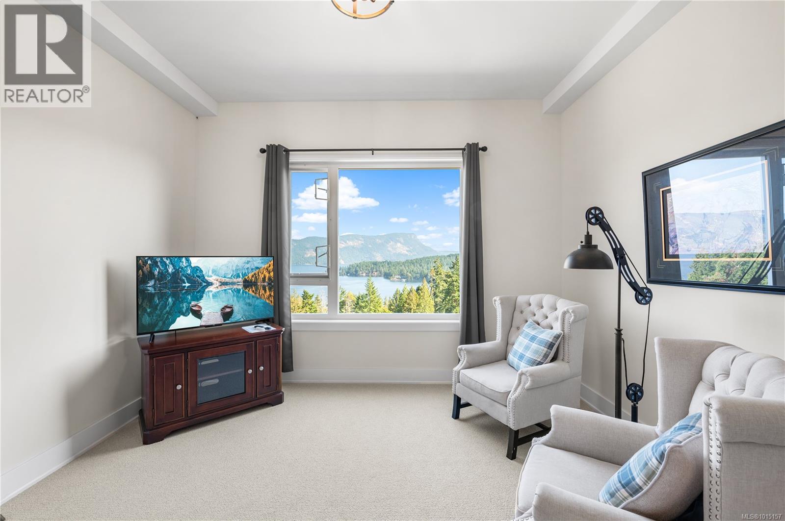 6469 Marine Cres, Duncan