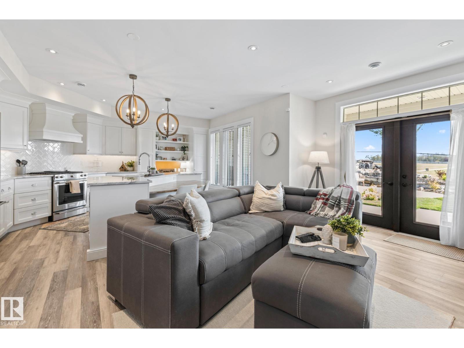 1020 GENESIS LAKE BV, Stony Plain