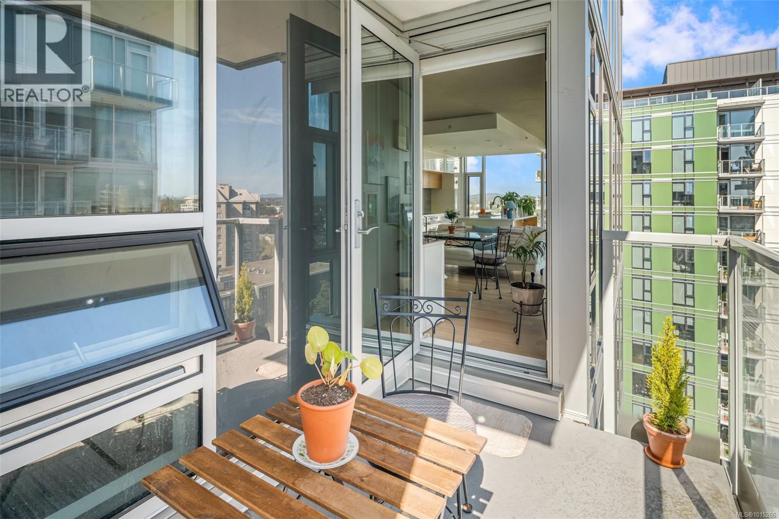 1406 989 Johnson St, Victoria