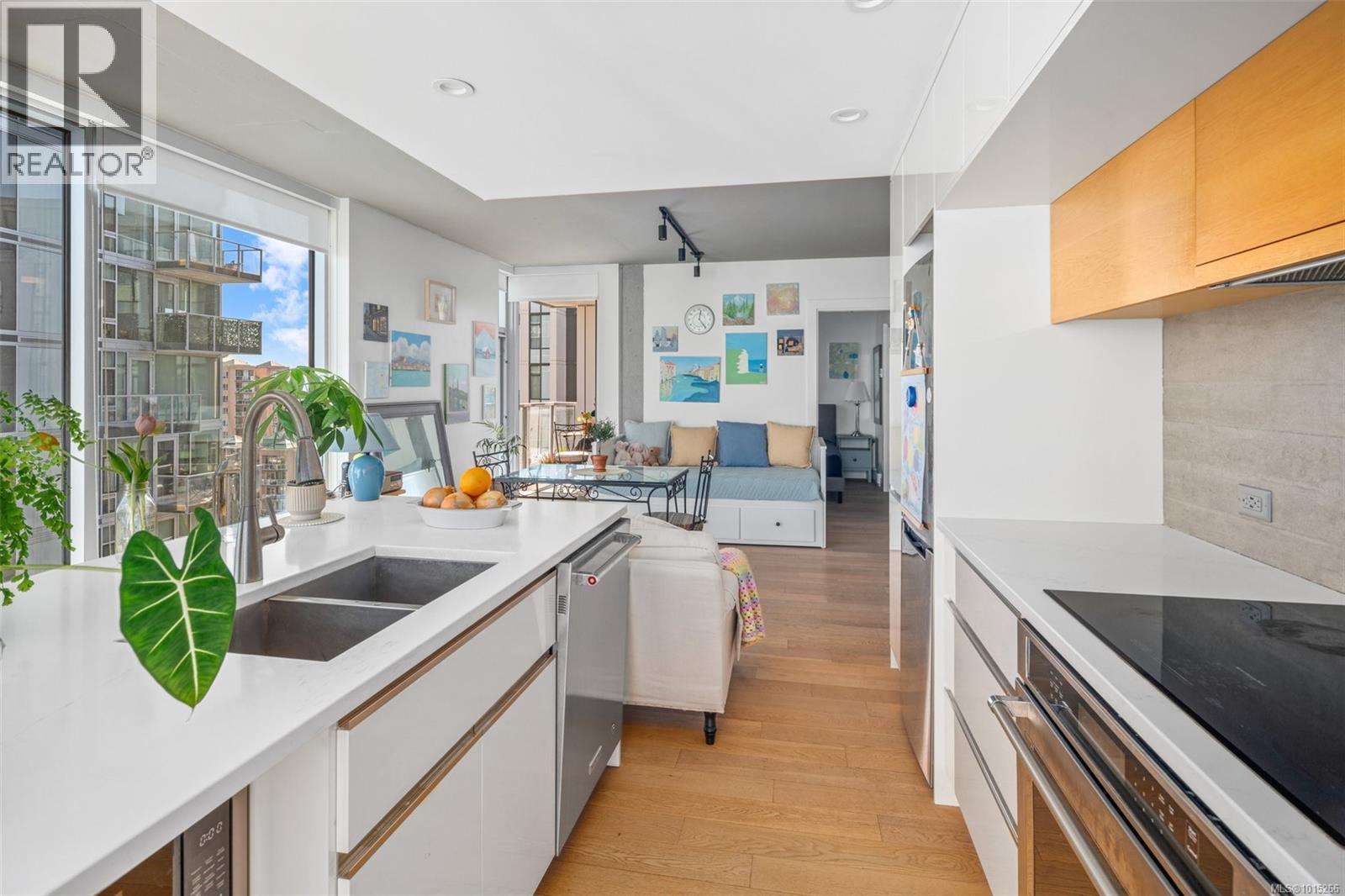 1406 989 Johnson St, Victoria