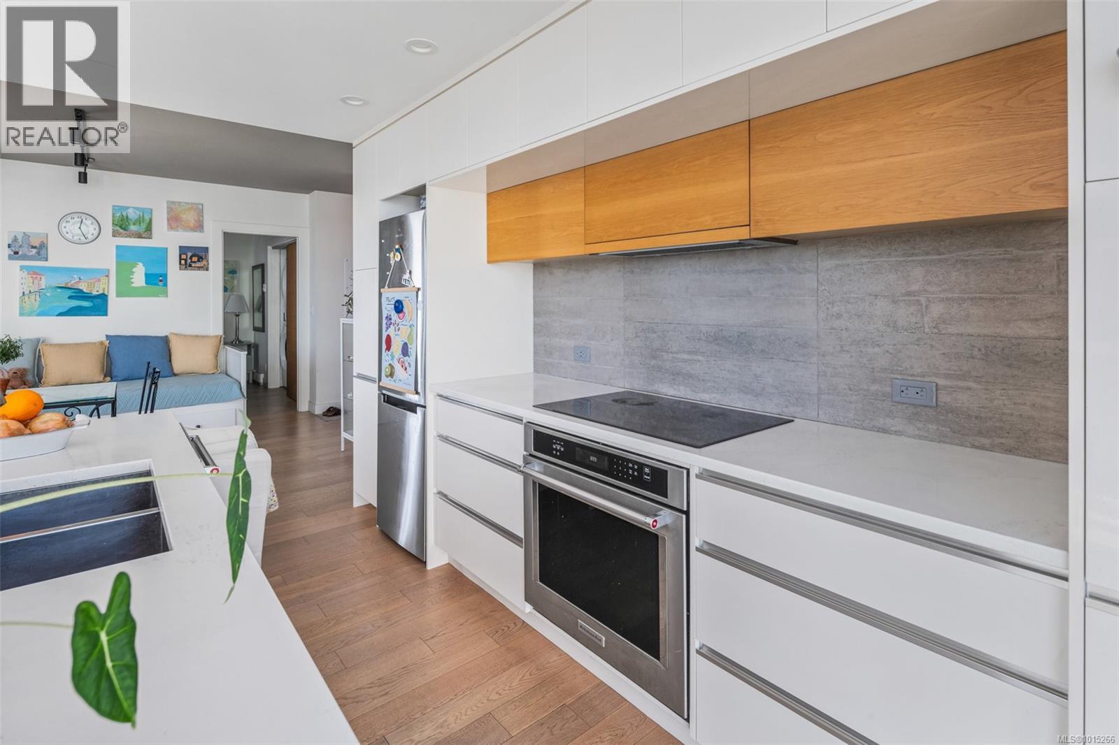 1406 989 Johnson St, Victoria