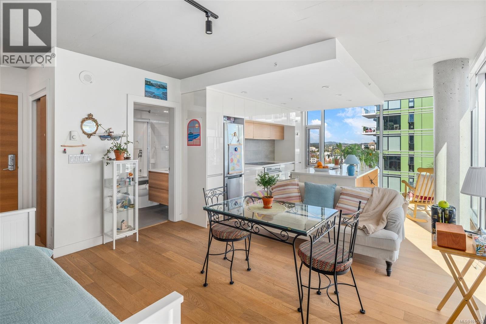 1406 989 Johnson St, Victoria
