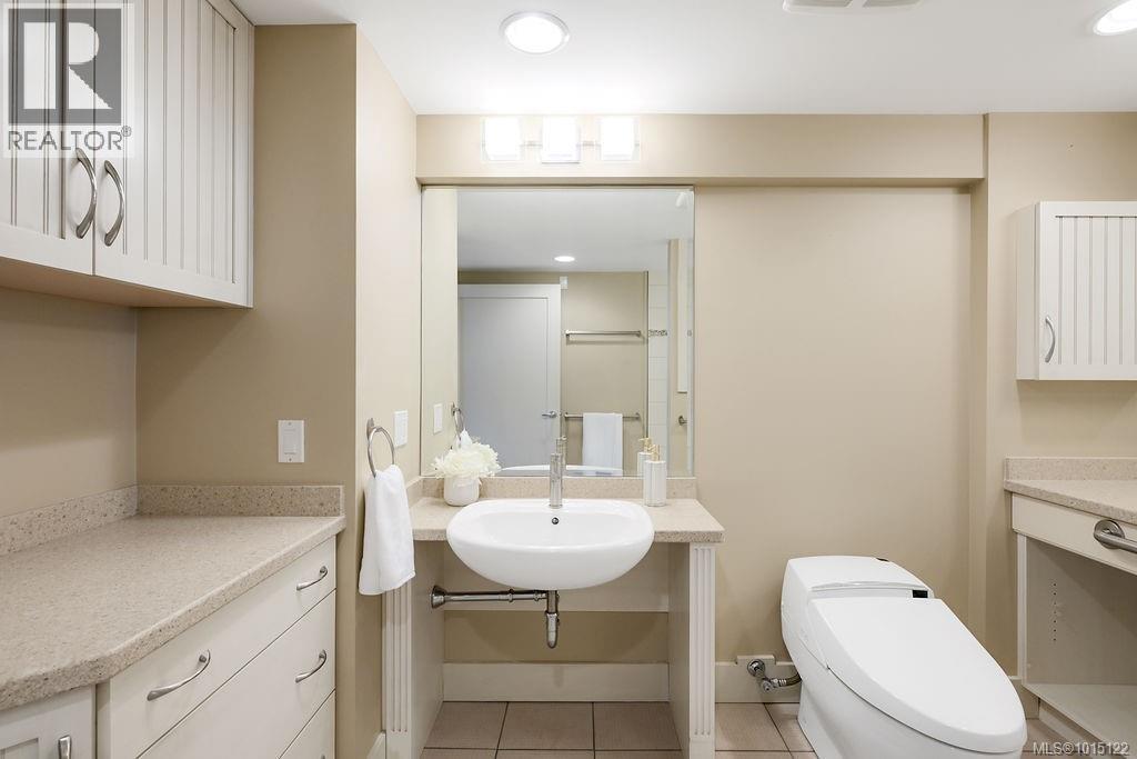 405 1033 Belmont Avenue, Victoria