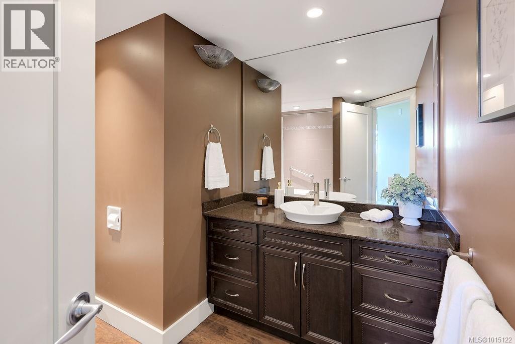 405 1033 Belmont Avenue, Victoria