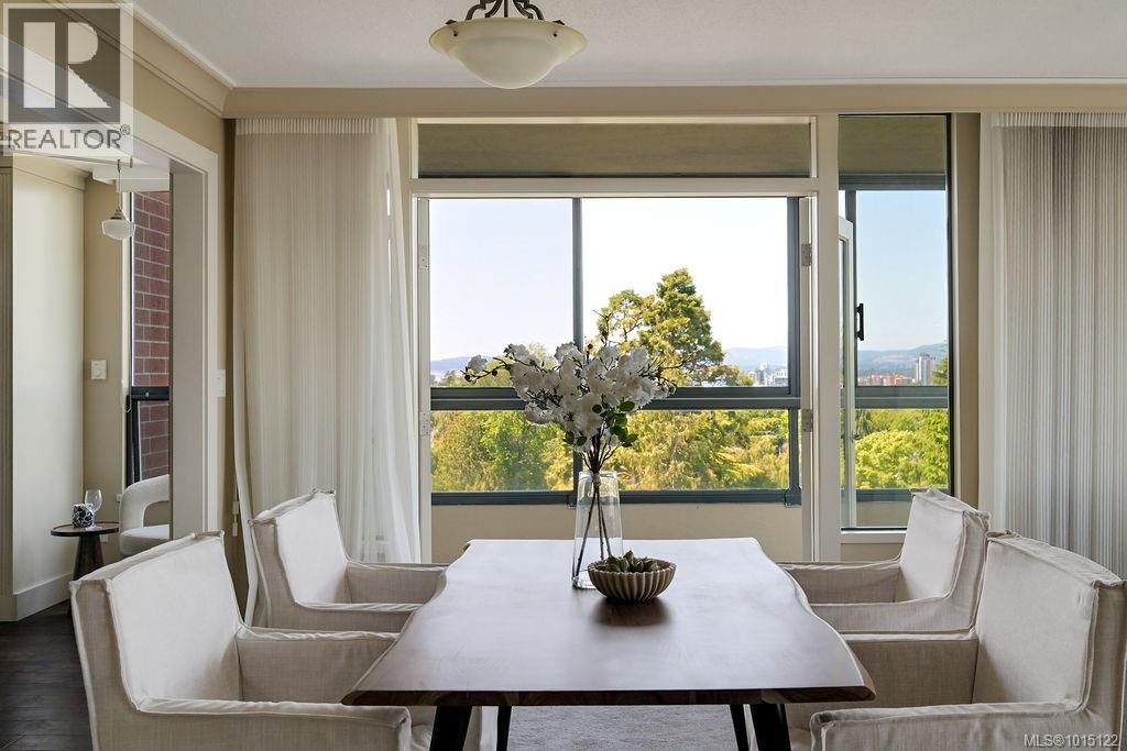 405 1033 Belmont Avenue, Victoria