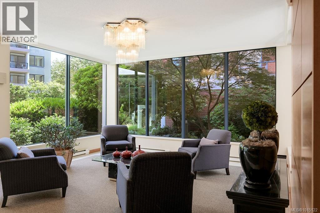 405 1033 Belmont Avenue, Victoria
