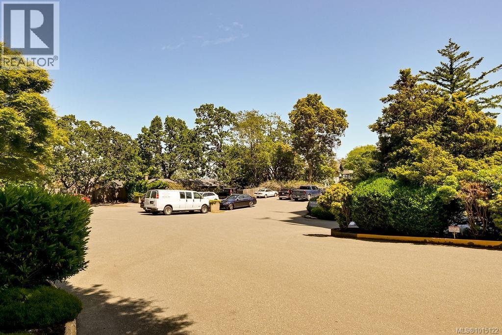 405 1033 Belmont Avenue, Victoria