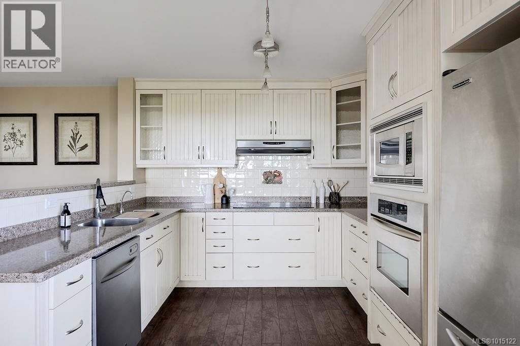 405 1033 Belmont Avenue, Victoria