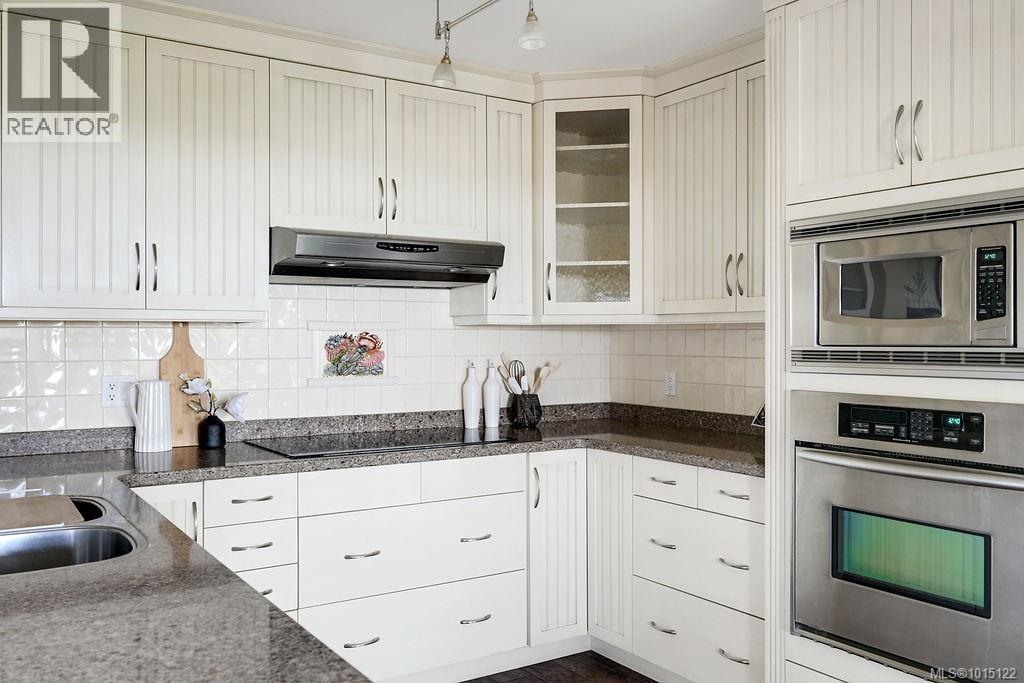 405 1033 Belmont Avenue, Victoria