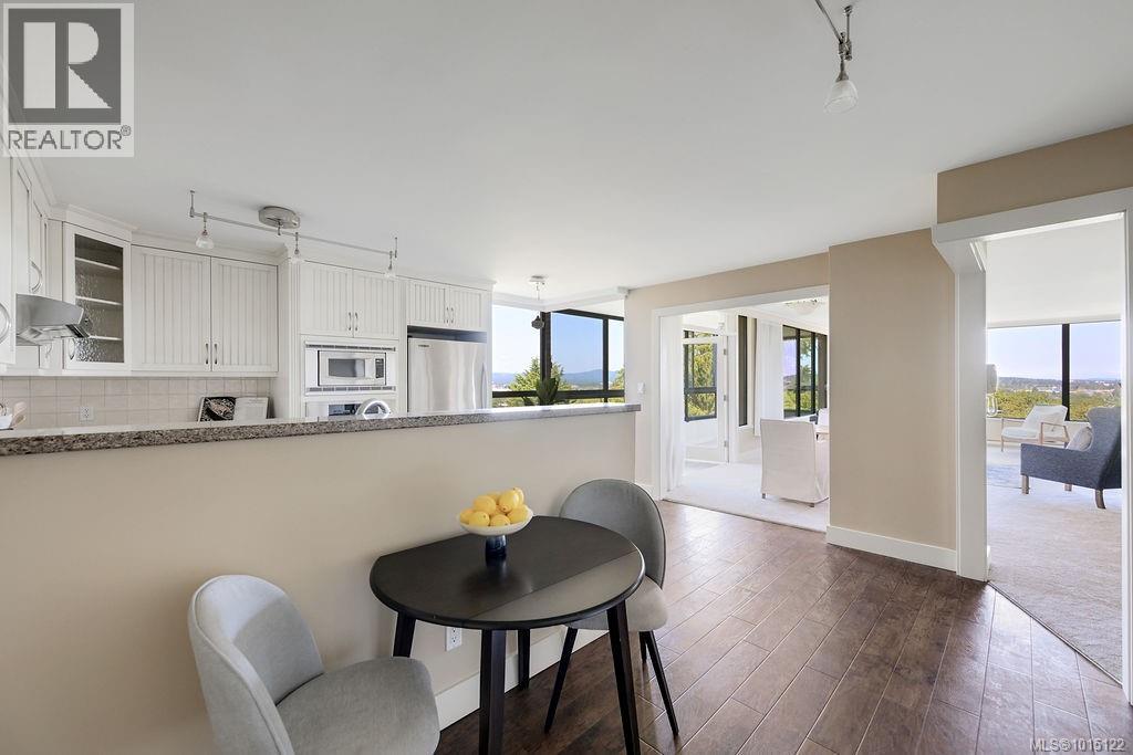 405 1033 Belmont Avenue, Victoria