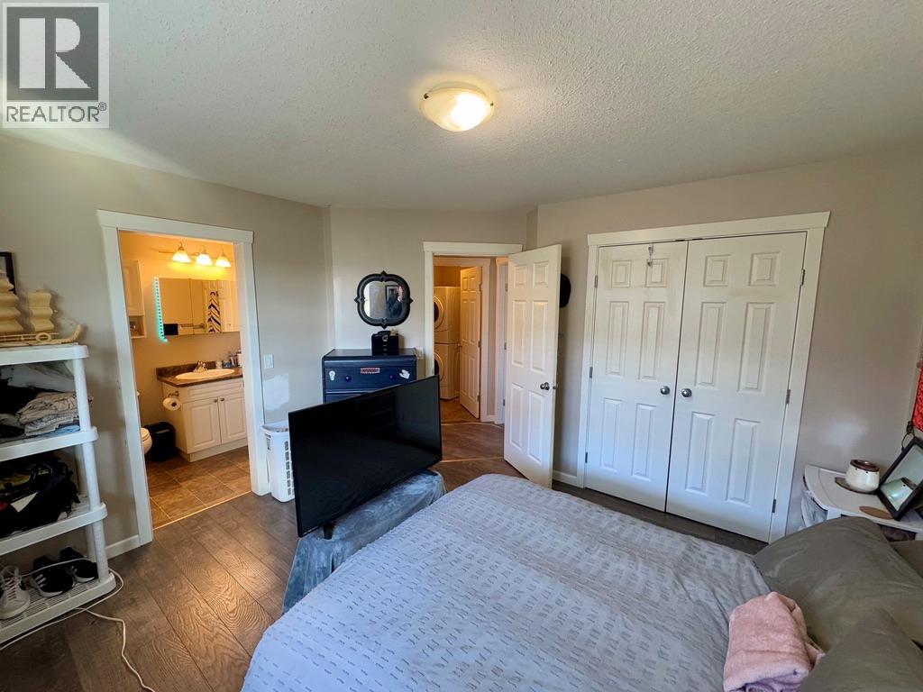 1323/1325 101 Avenue, Dawson Creek