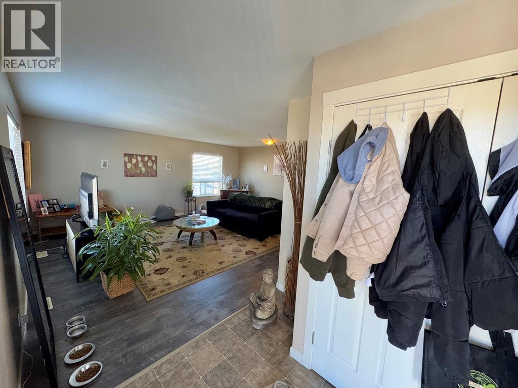 1323/1325 101 Avenue, Dawson Creek
