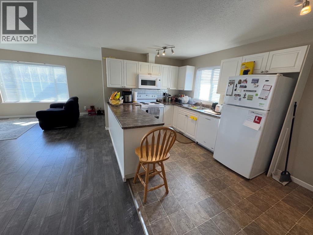 1323/1325 101 Avenue, Dawson Creek
