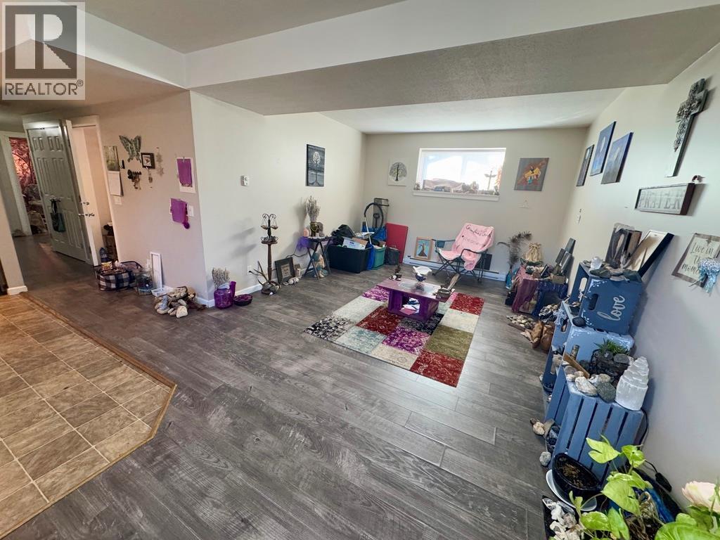 1323/1325 101 Avenue, Dawson Creek