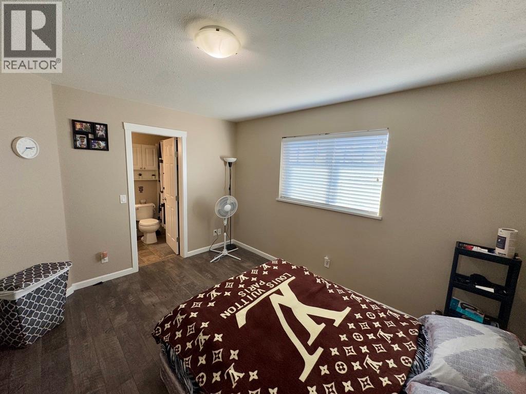 1323/1325 101 Avenue, Dawson Creek