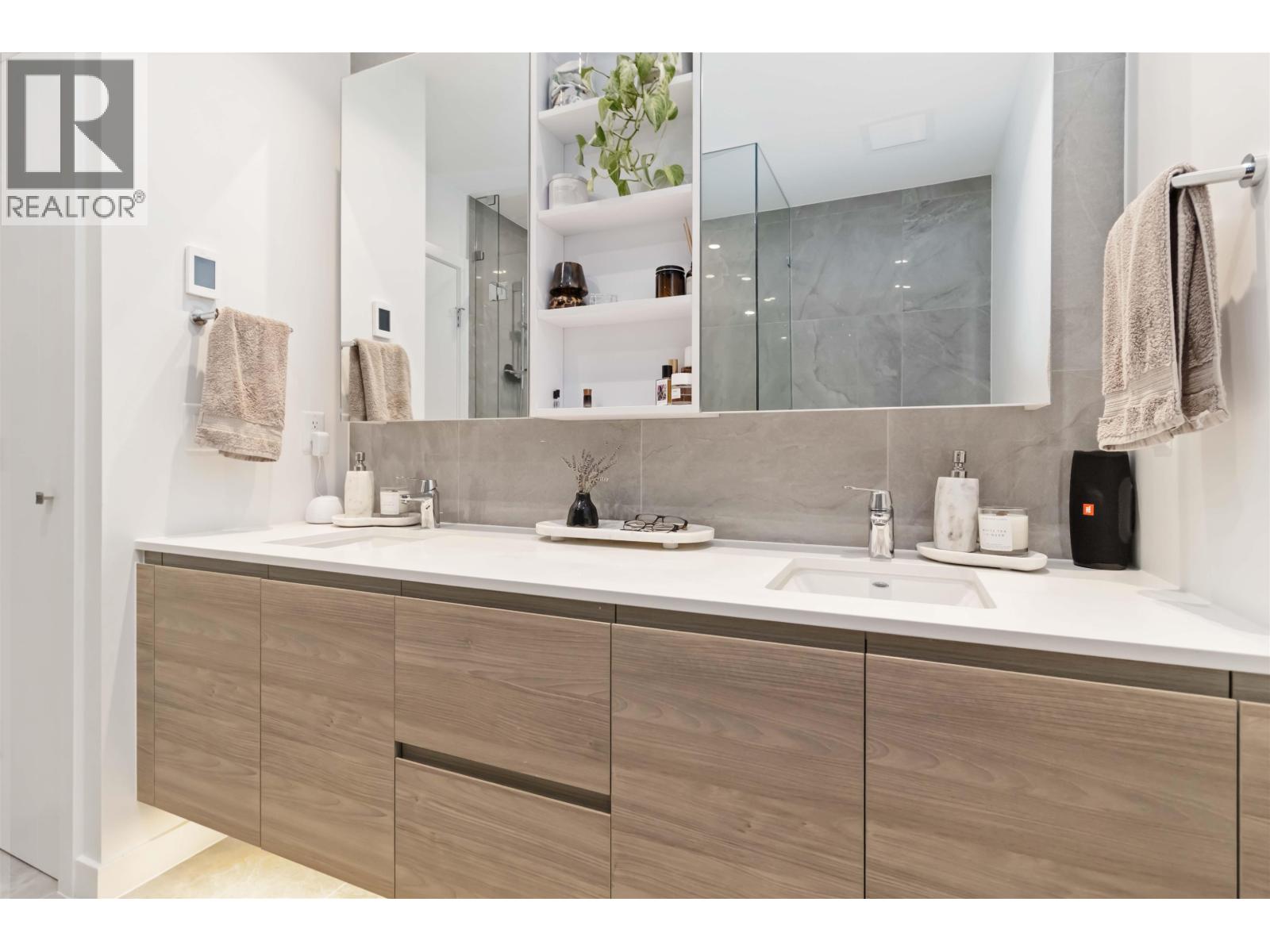 2508 680 QUAYSIDE DRIVE, New Westminster