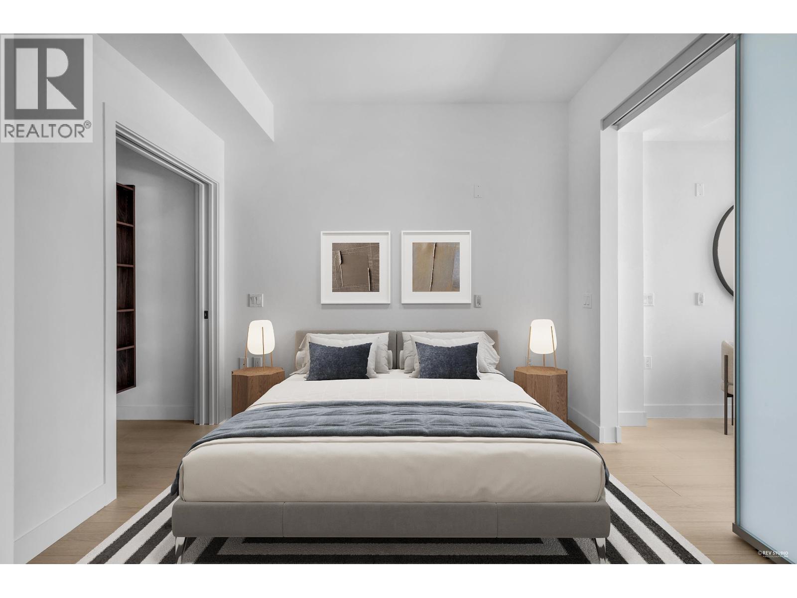 407 422 E 3RD STREET, North Vancouver