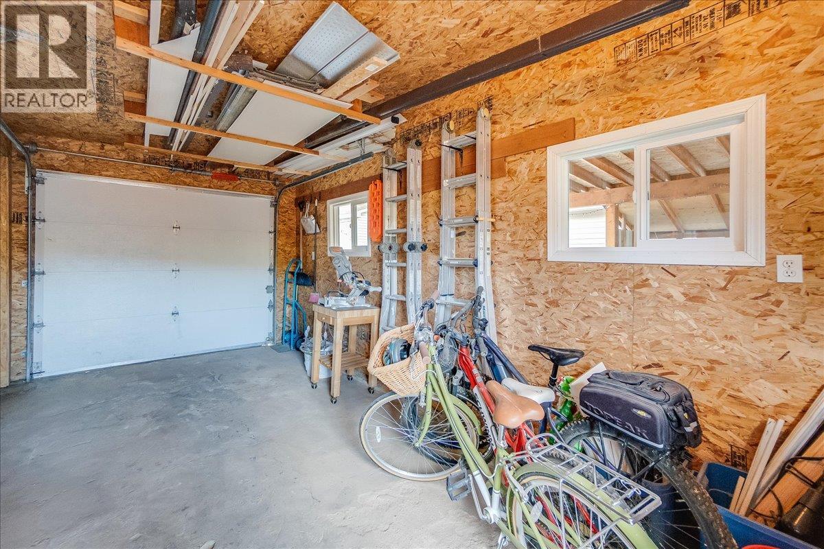 620 10th Avenue, Castlegar