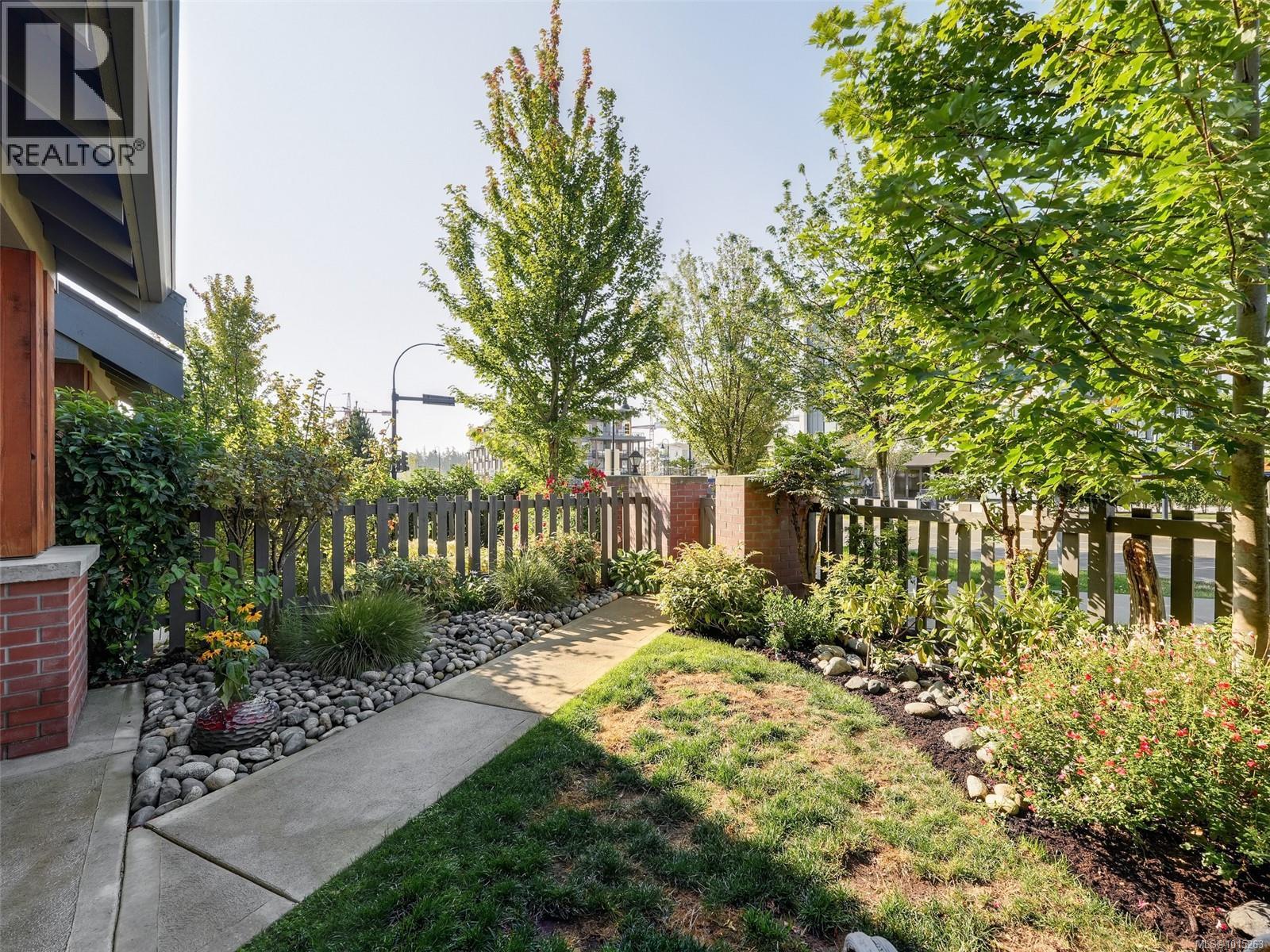 32 350 Latoria Boulevard, Colwood