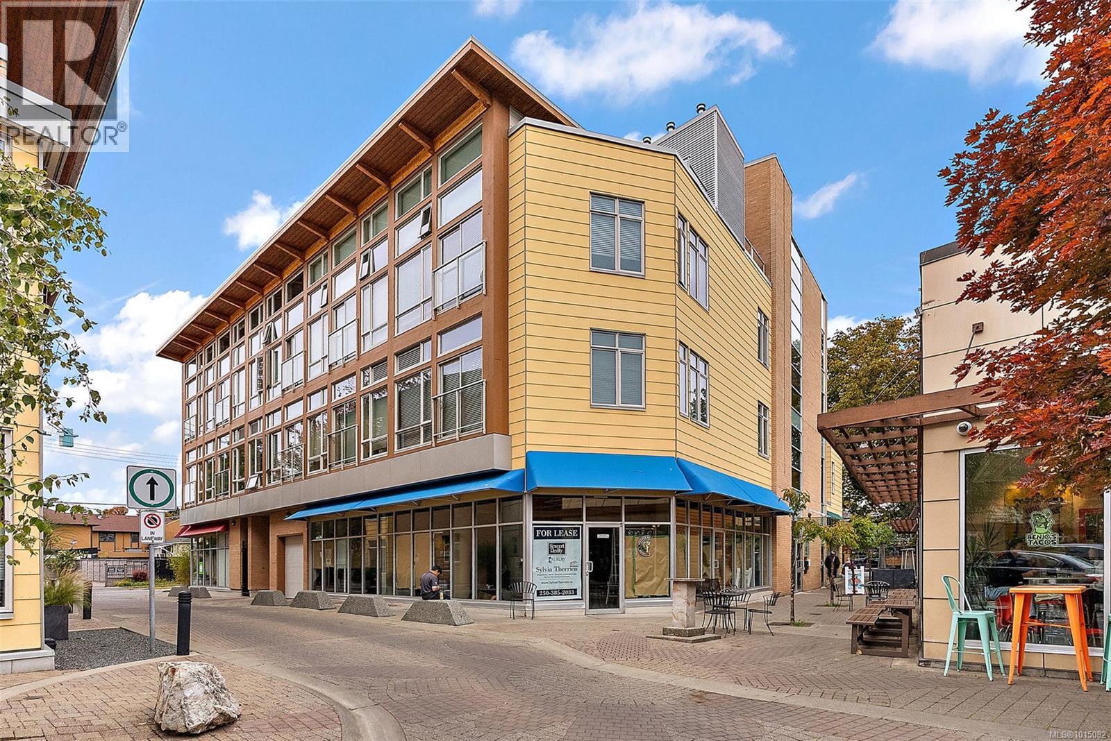 211 240 Cook Street, Victoria