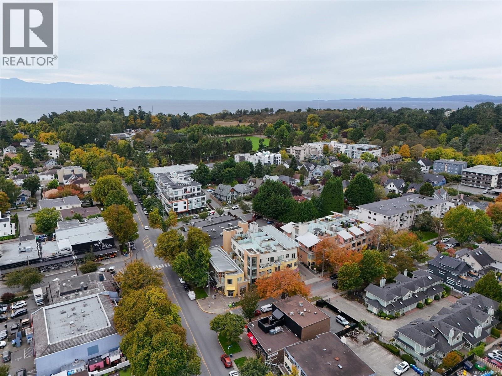 211 240 Cook Street, Victoria