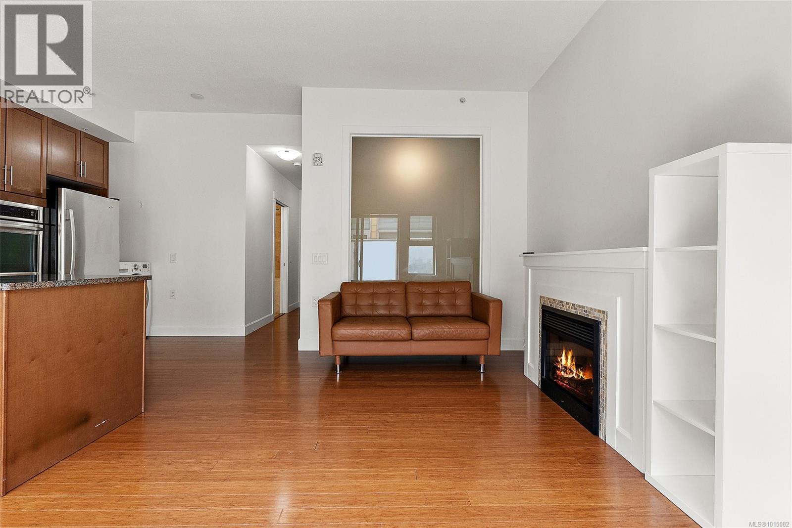 211 240 Cook Street, Victoria