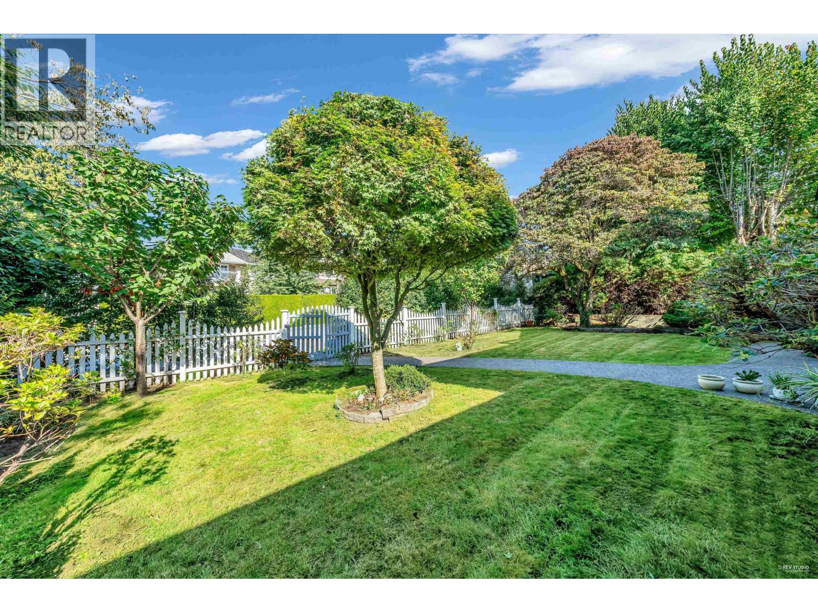 1138 INGLEWOOD AVENUE, West Vancouver