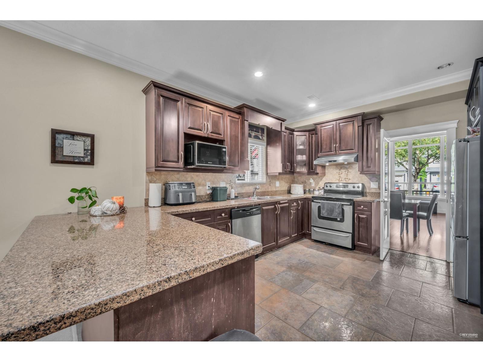 14270 65 AVENUE, Surrey