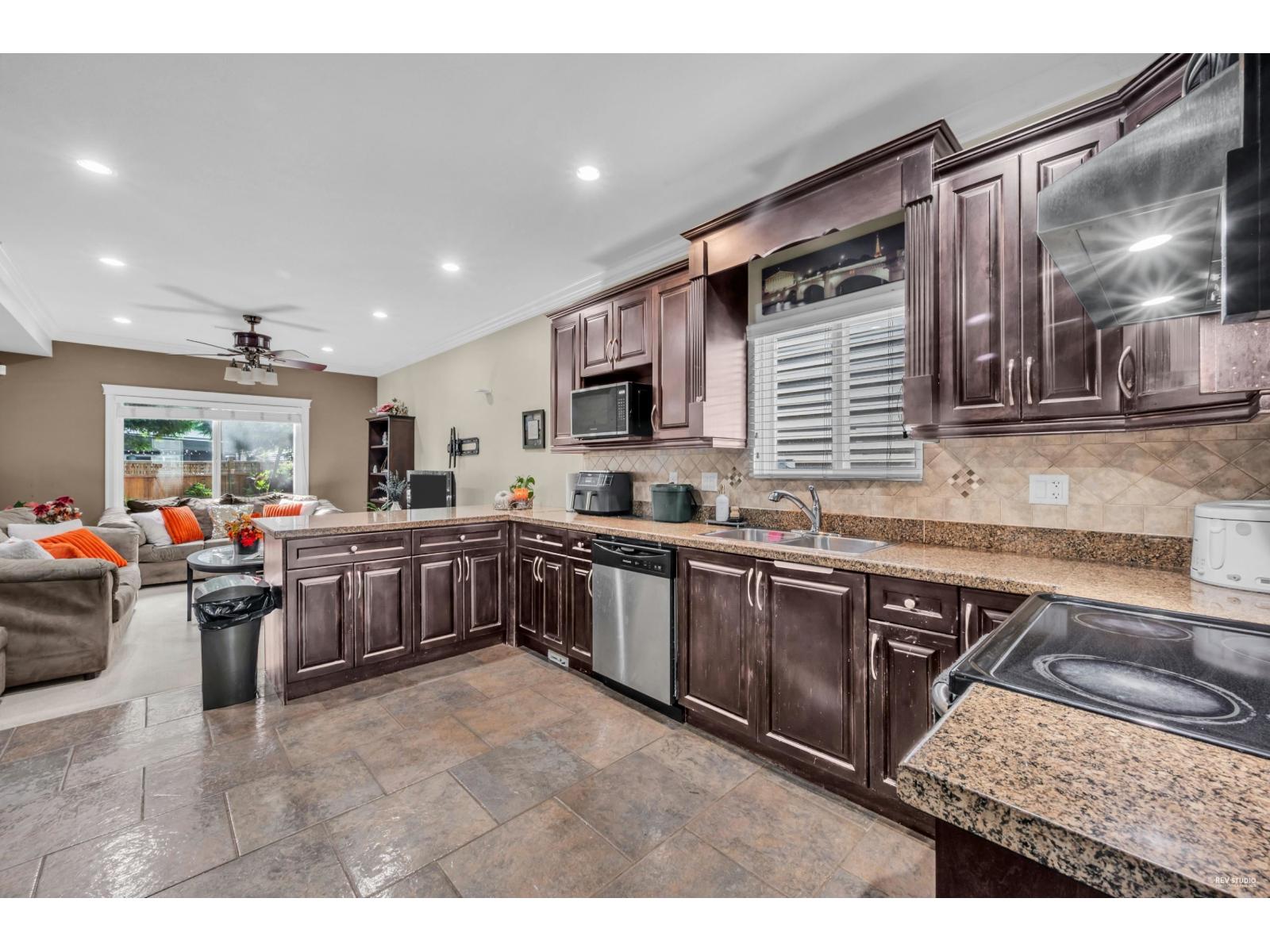 14270 65 AVENUE, Surrey