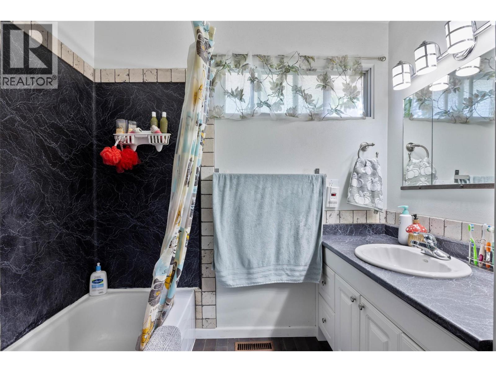 800 Valhalla Drive Unit# 5, Kamloops