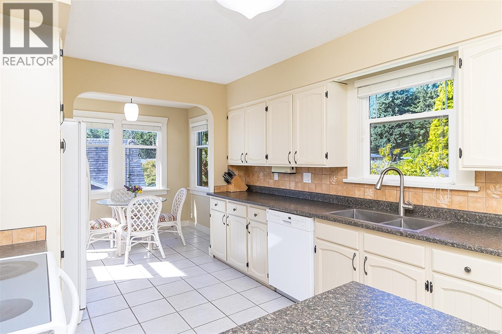 297 Gill Rd, Ladysmith
