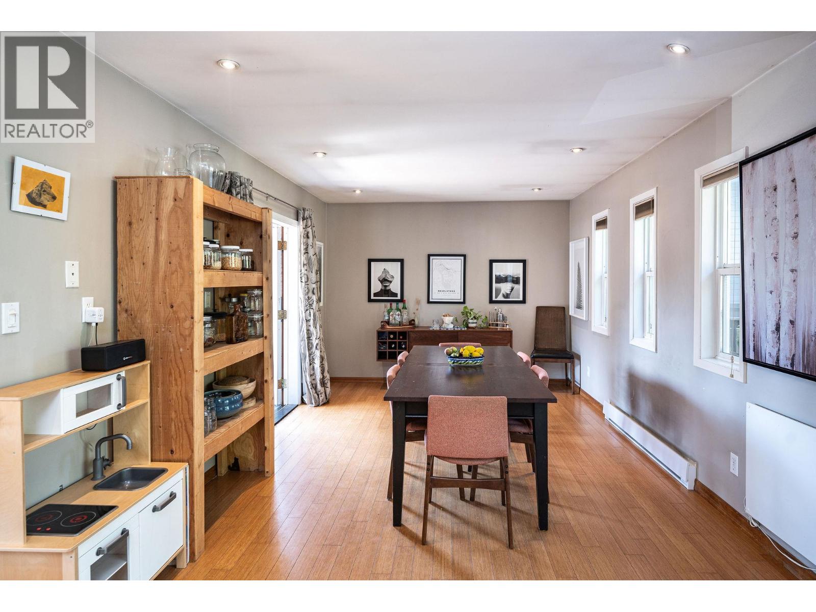 163 Pearkes Drive, Revelstoke