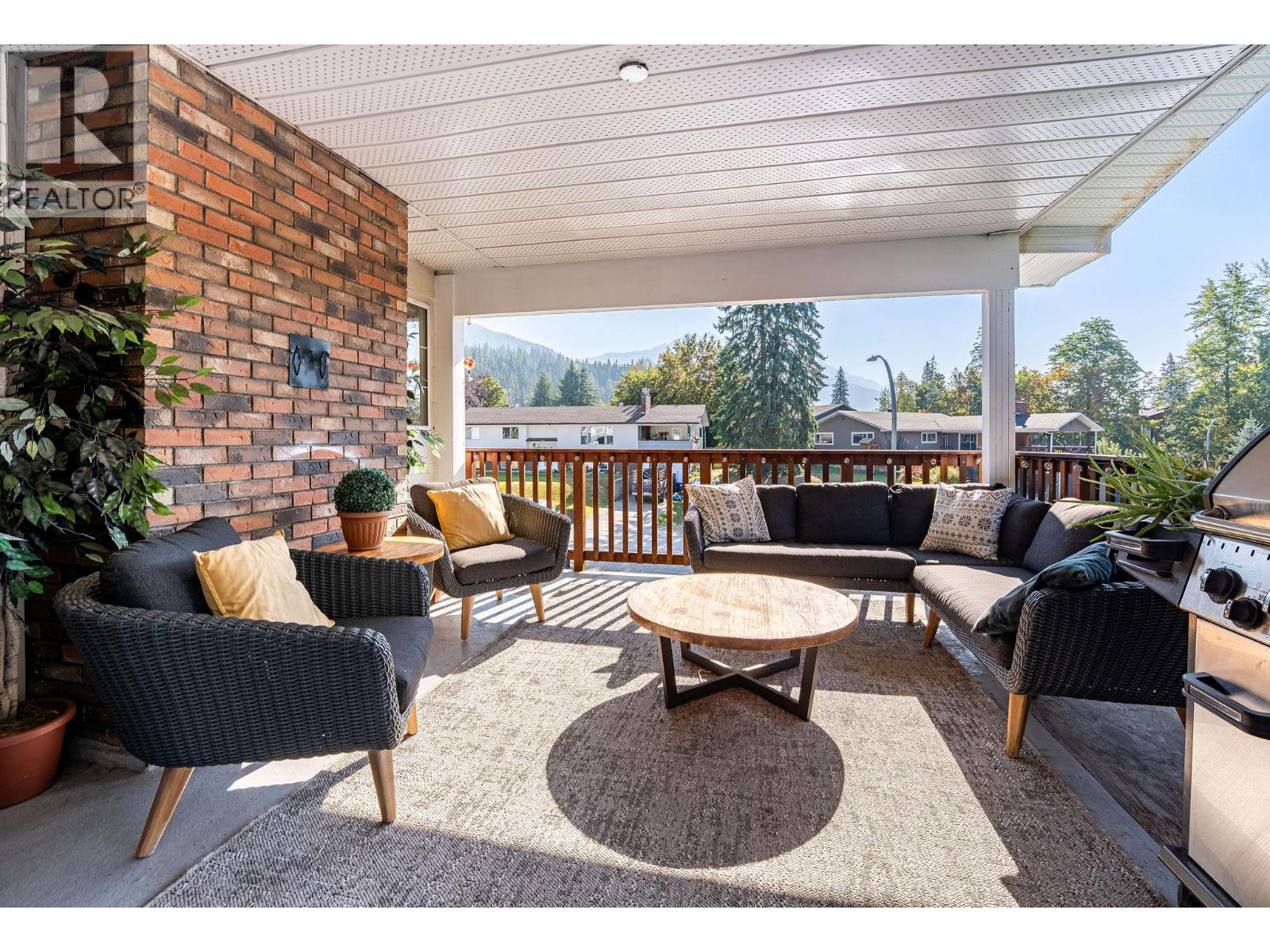 163 Pearkes Drive, Revelstoke